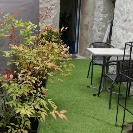 Hébergement de vacances Gîte Champeix, 2 pièces, 2 personnes - FR-1-630-92