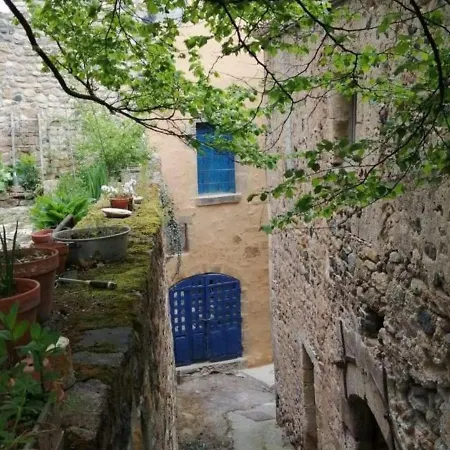 Gîte Champeix, 2 pièces, 2 personnes - FR-1-630-92