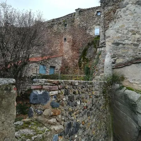 Hébergement de vacances Gîte Champeix, 2 pièces, 2 personnes - FR-1-630-92 Champeix